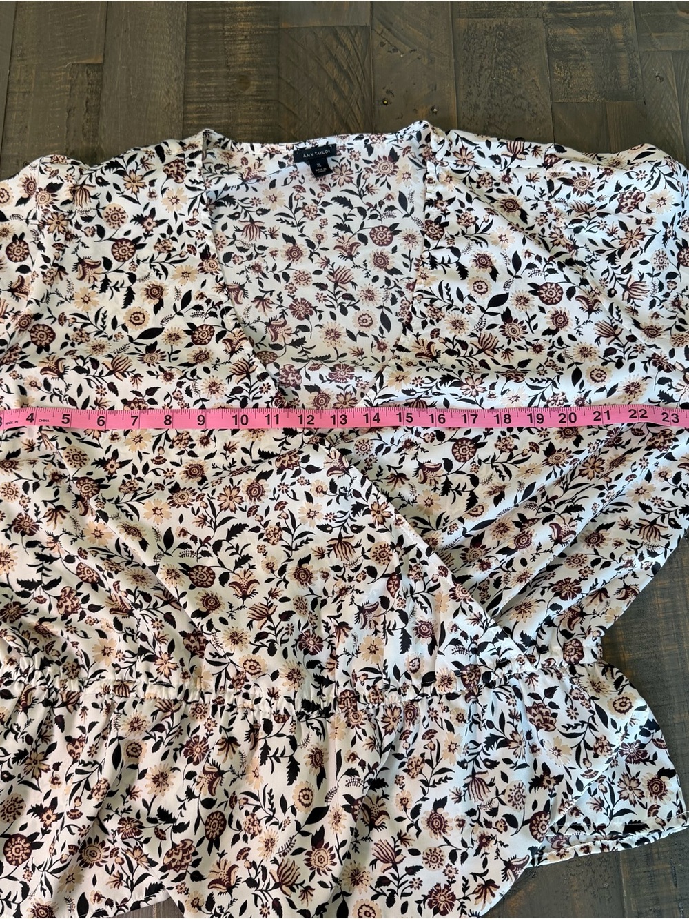 ANN TAYLOR Floral Peplum Blouse Wrap Surplice Flutter Sleeve XL - Picture 8 of 10